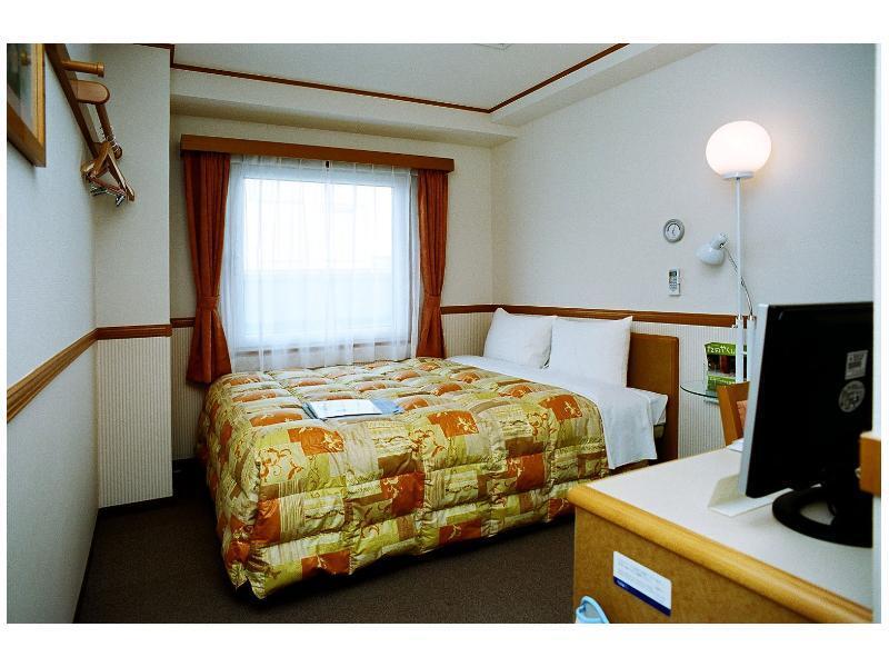 Toyoko Inn Yokohama Tsurumi eki Higashi guchi Eksteriør billede